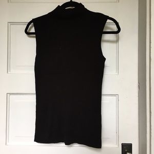 Sleeveless mock turtleneck